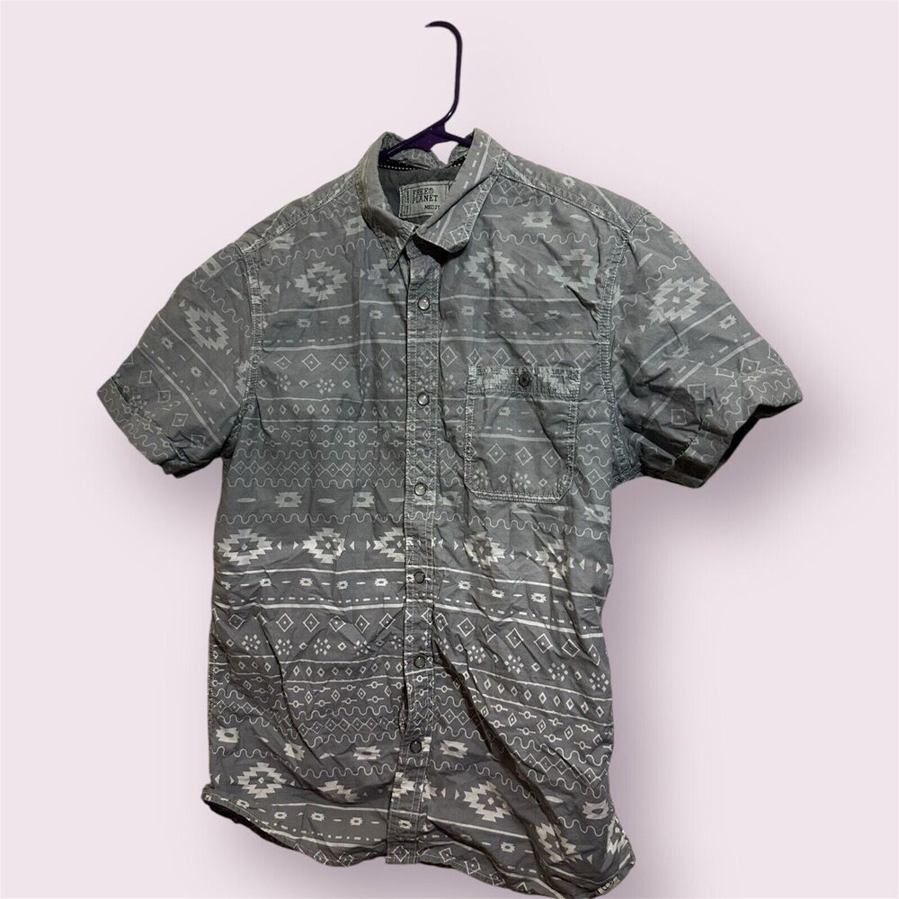 Free Planet Gray Pattern Short Sleeve Button Up Shirt Men's Medium